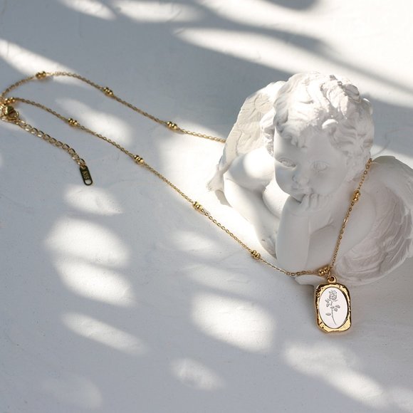 NEW 18K Gold Plated Vintage Retro Rose Flower Magic Mirror Square Necklace - Picture 3 of 10